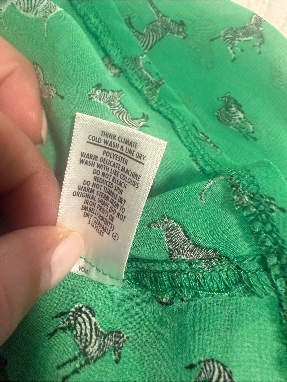 HOT Options Zebra Print Sleeveless Blouse Green Peter Pan Collar Size 10 - Picture 3 of 8